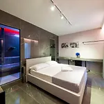 Xbusiness Hotel 4*