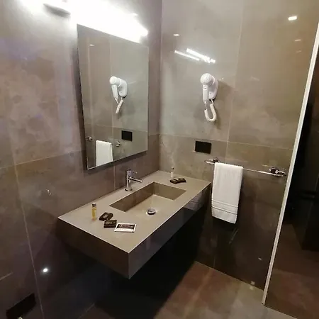 Xbusiness Hotel