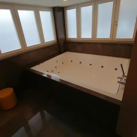 Hotel Xbusiness 4*