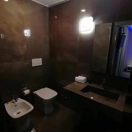 Hotel Xbusiness Nola