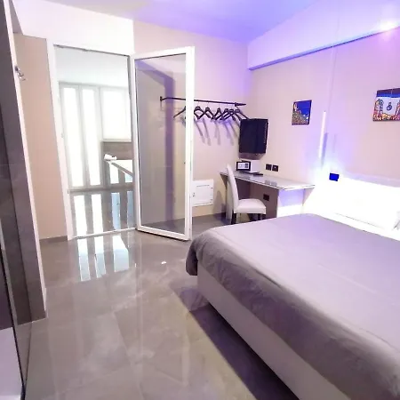 Hotel Xbusiness 4*